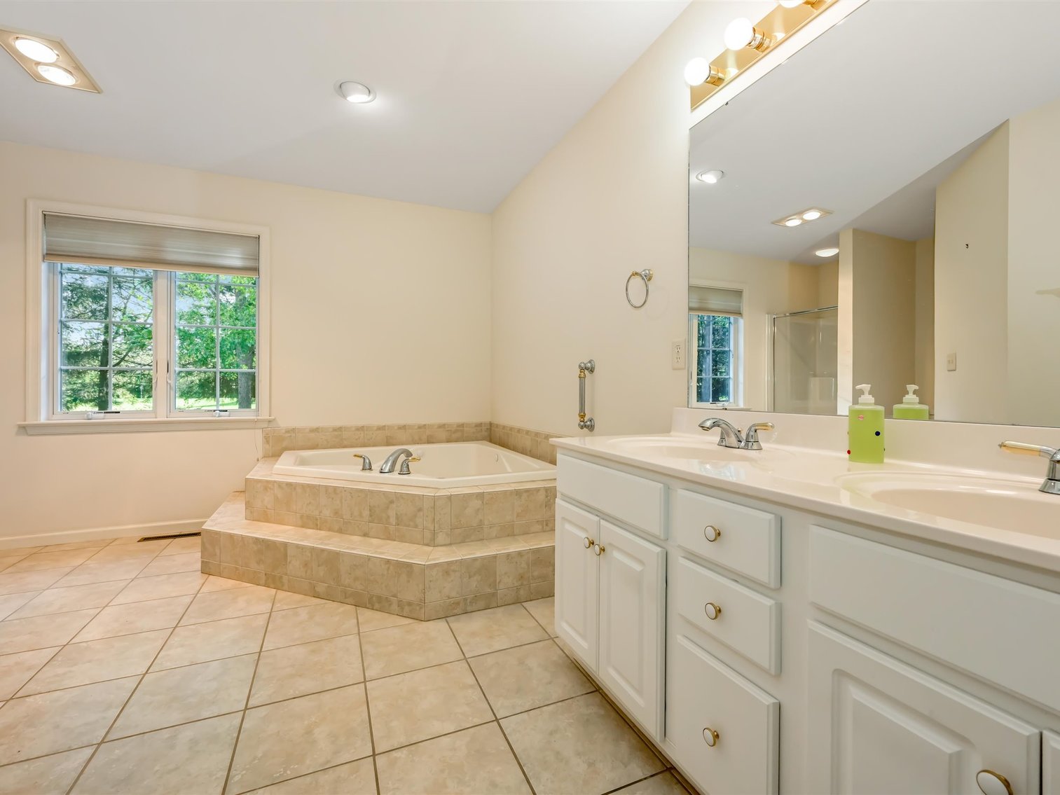 Image for 208 White Oak Circle - Lebanon, PA