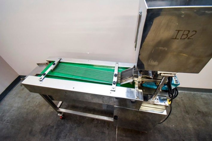 Image for ***SOLD***MJK0142 8 Lane Capsule Inspection Machine