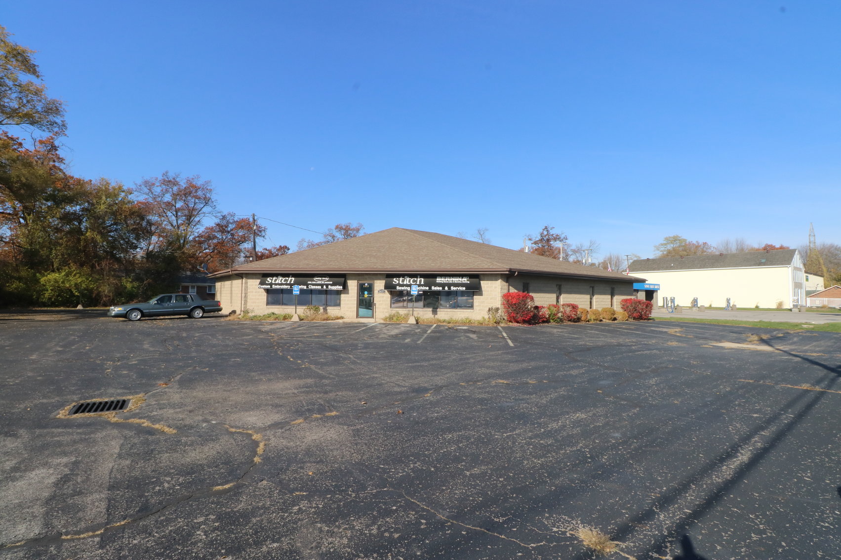 Image for MINIMUM BID AUCTION $275,000! 3435 N HOLLAND SYLVANIA RD