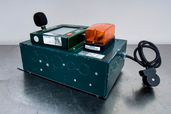 Image for ***SOLD*** MJK0155 Extech Sound Level Alert N-2 with Strobe MDL SL130