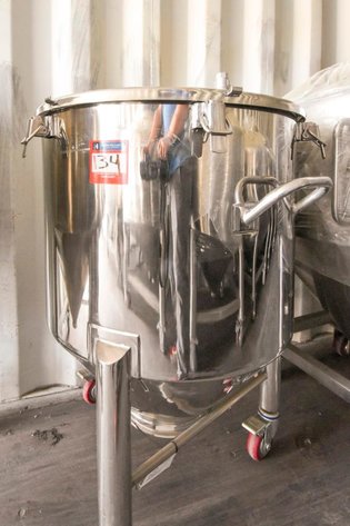 Image for ***SOLD*** MJK0235 Liquid Totes on Casters - Lot of 2