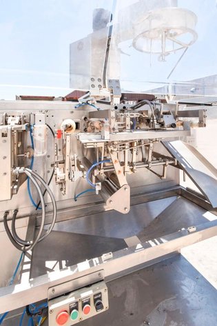 Image for ***SOLD*** MJK0242 Develop MC BS-130 Horizontal Packaging Machine with Auger Filler