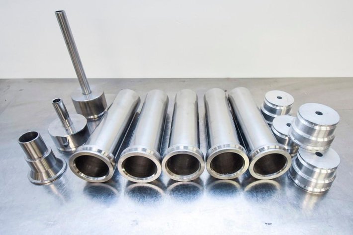 Image for MJK0293 Lot of Auger Screws and Sleeves