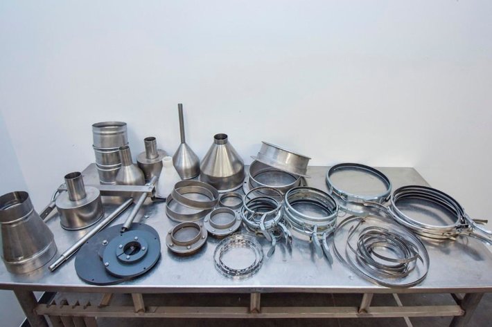 Image for MJK0304 Lot of Clamps/Flanges/Ducts
