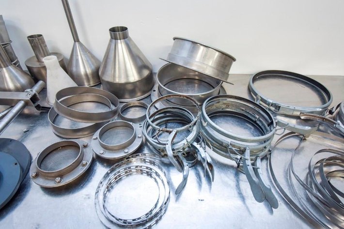 Image for MJK0304 Lot of Clamps/Flanges/Ducts