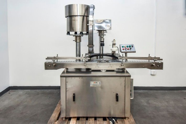 Image for ***SOLD***MJK0326 LabH Monoblock Capper MDL LX-3001