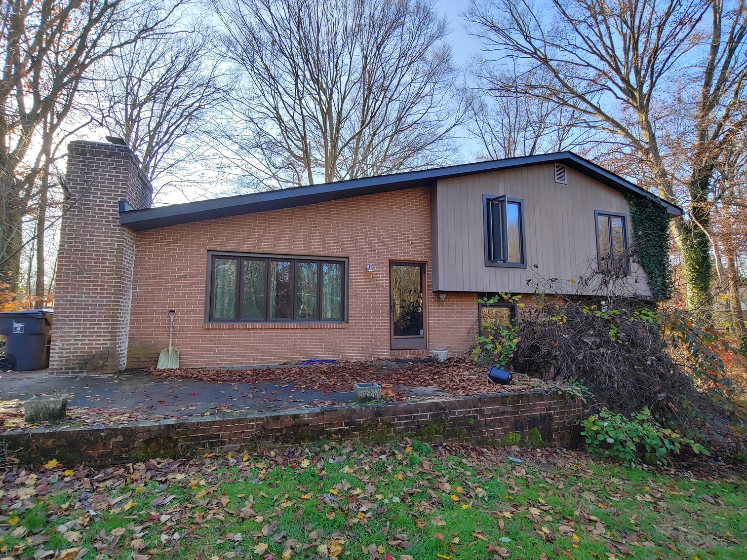 Image for BRICK AND WOOD SIDED TRI-LEVEL HOME 3 BR, 2½ BA ON 1.16 +/- ACRES IN 2 PARCELS