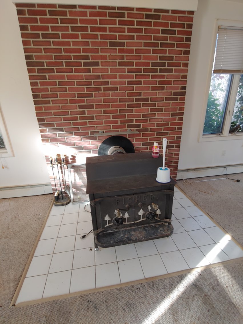 Image for BRICK AND WOOD SIDED TRI-LEVEL HOME 3 BR, 2½ BA ON 1.16 +/- ACRES IN 2 PARCELS