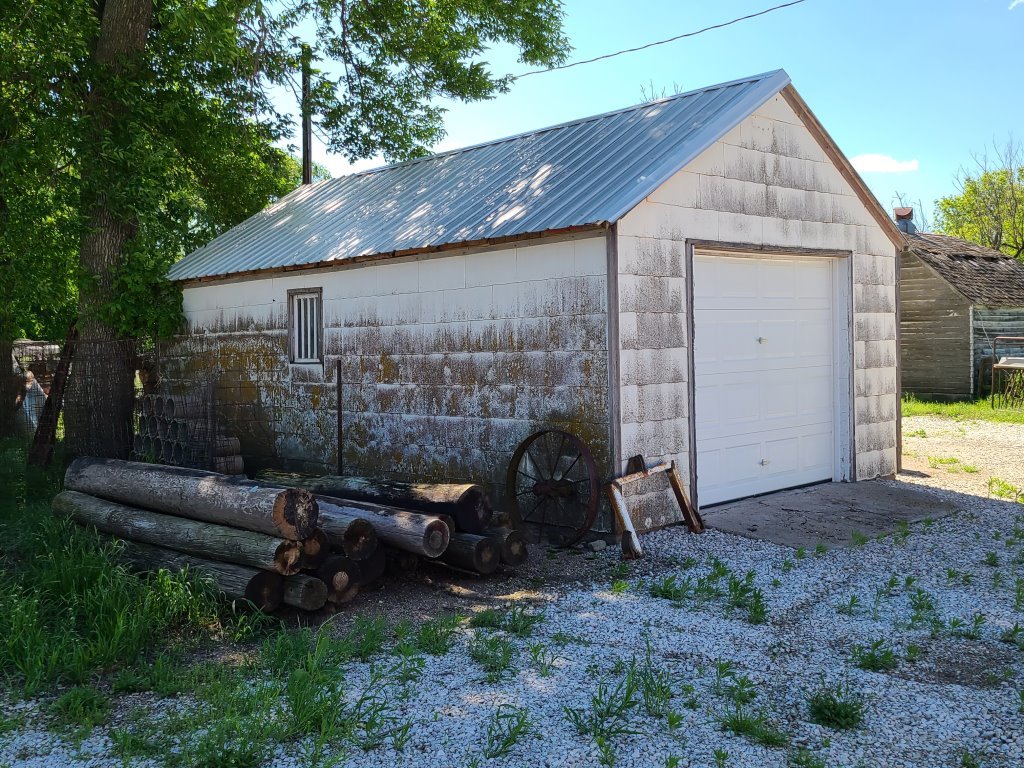 Sac County, Iowa Pastureland & Estate Acreage Equipment Auction