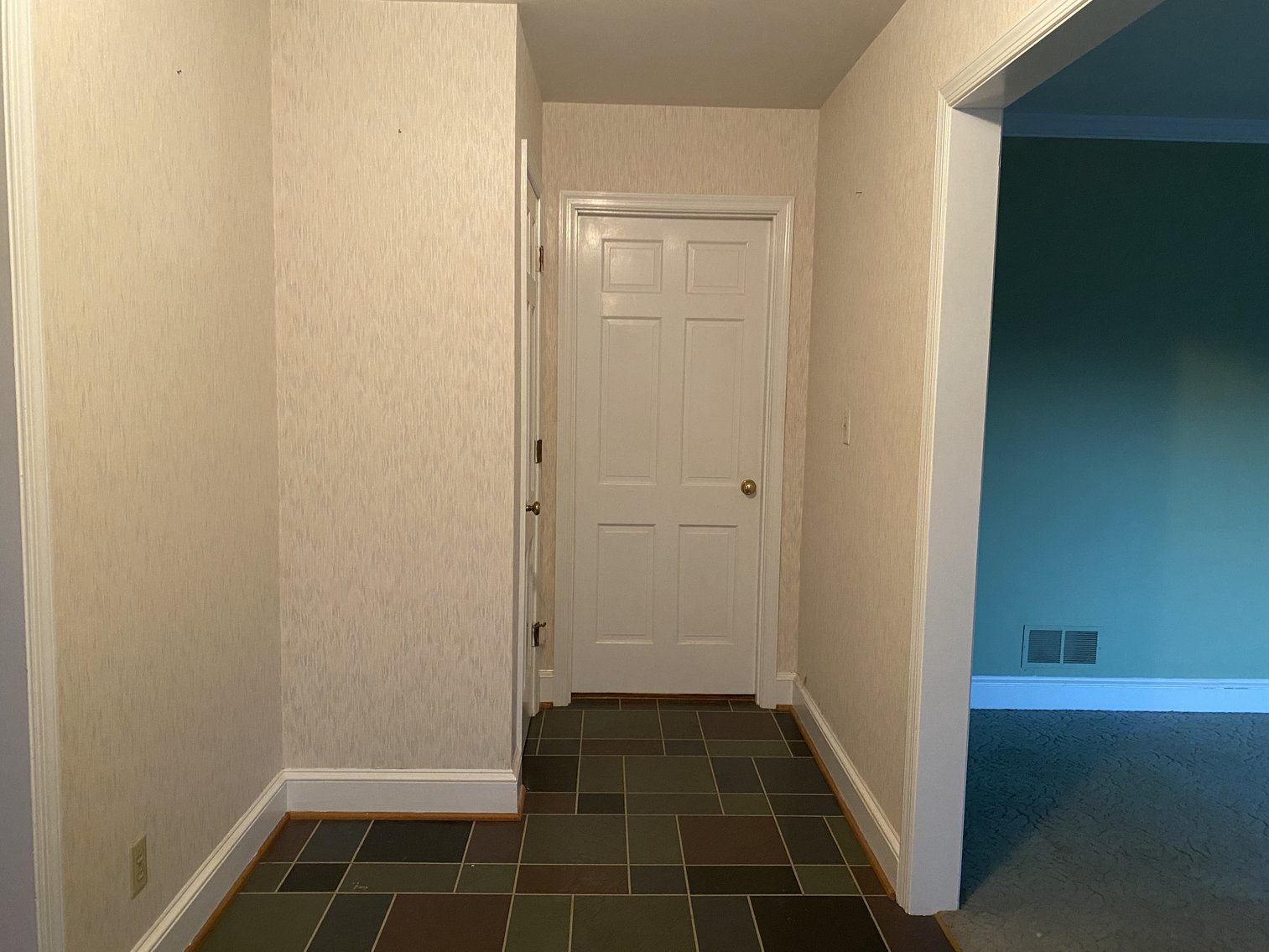 Image for 3 BR/3 BA Brick Home w/Walk-Out Basement on 1.6 +/- Acres in Charlottesville, VA--SELLING to the HIGHEST BIDDER!!