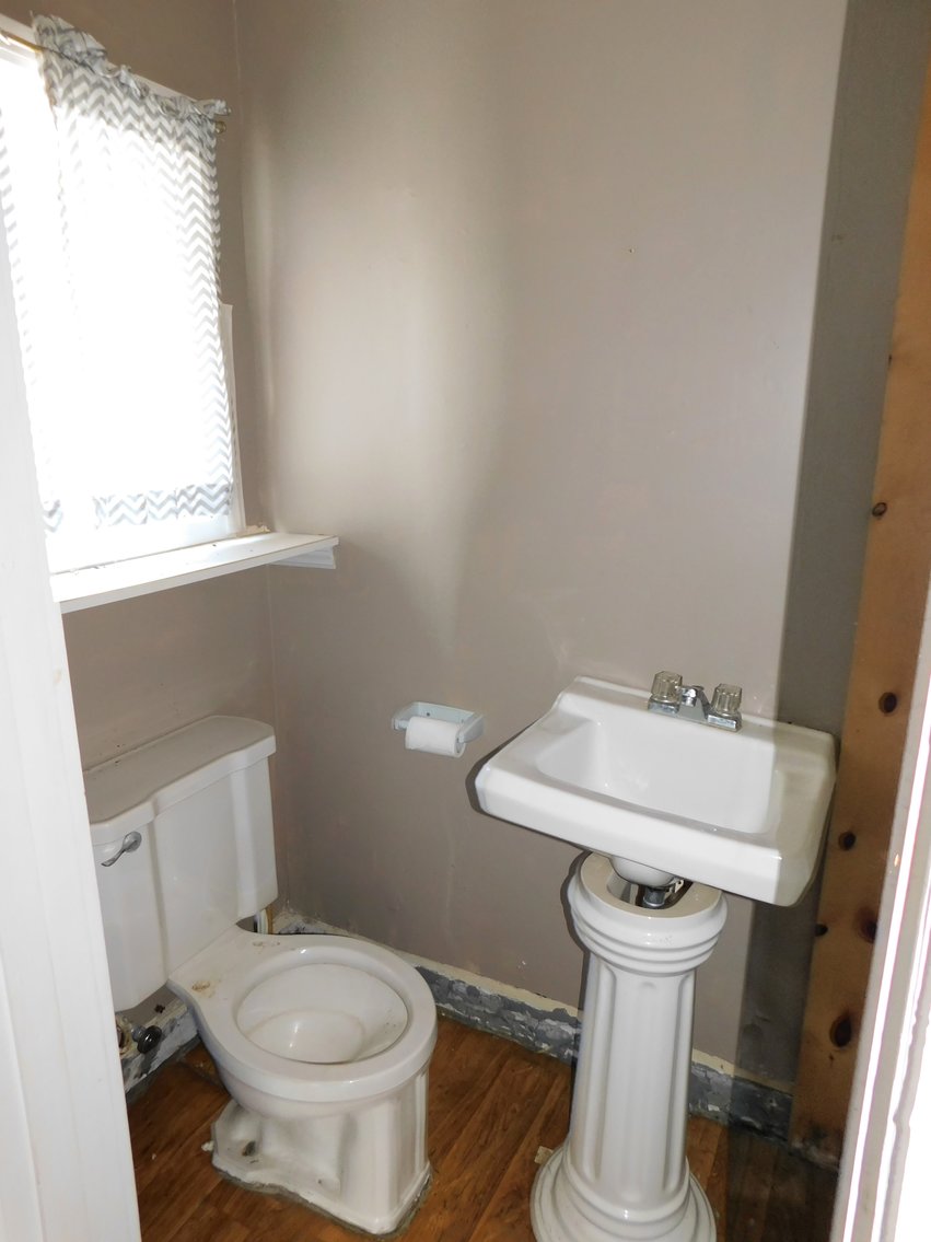 Image for Perry Rank Real Estate Auction