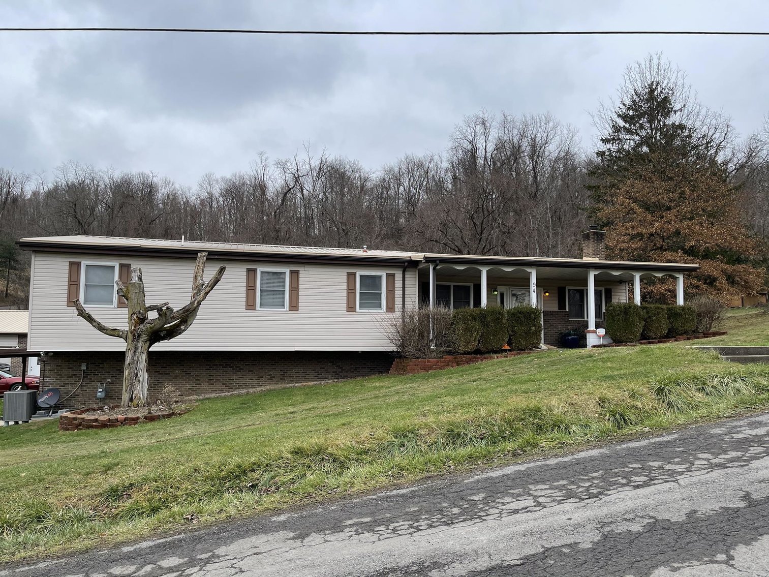 Image for 5-Bedroom Home w/3-Stall Garage