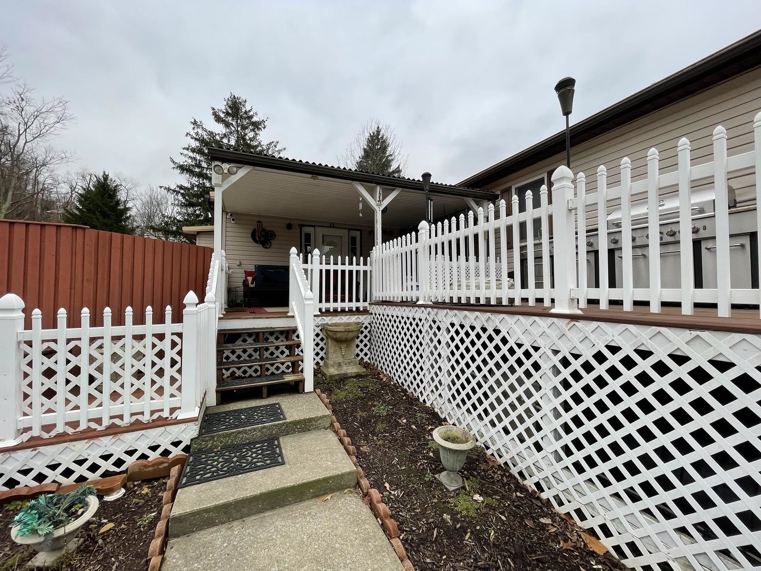 Image for 5-Bedroom Home w/3-Stall Garage