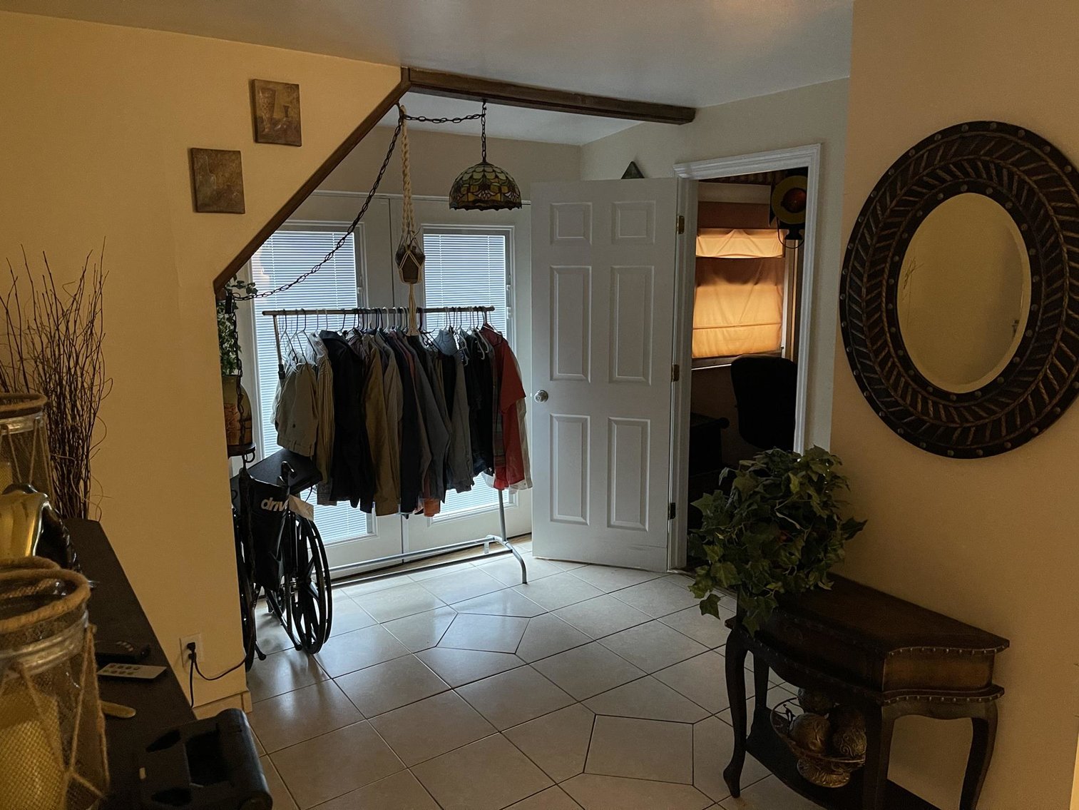 Image for 5-Bedroom Home w/3-Stall Garage