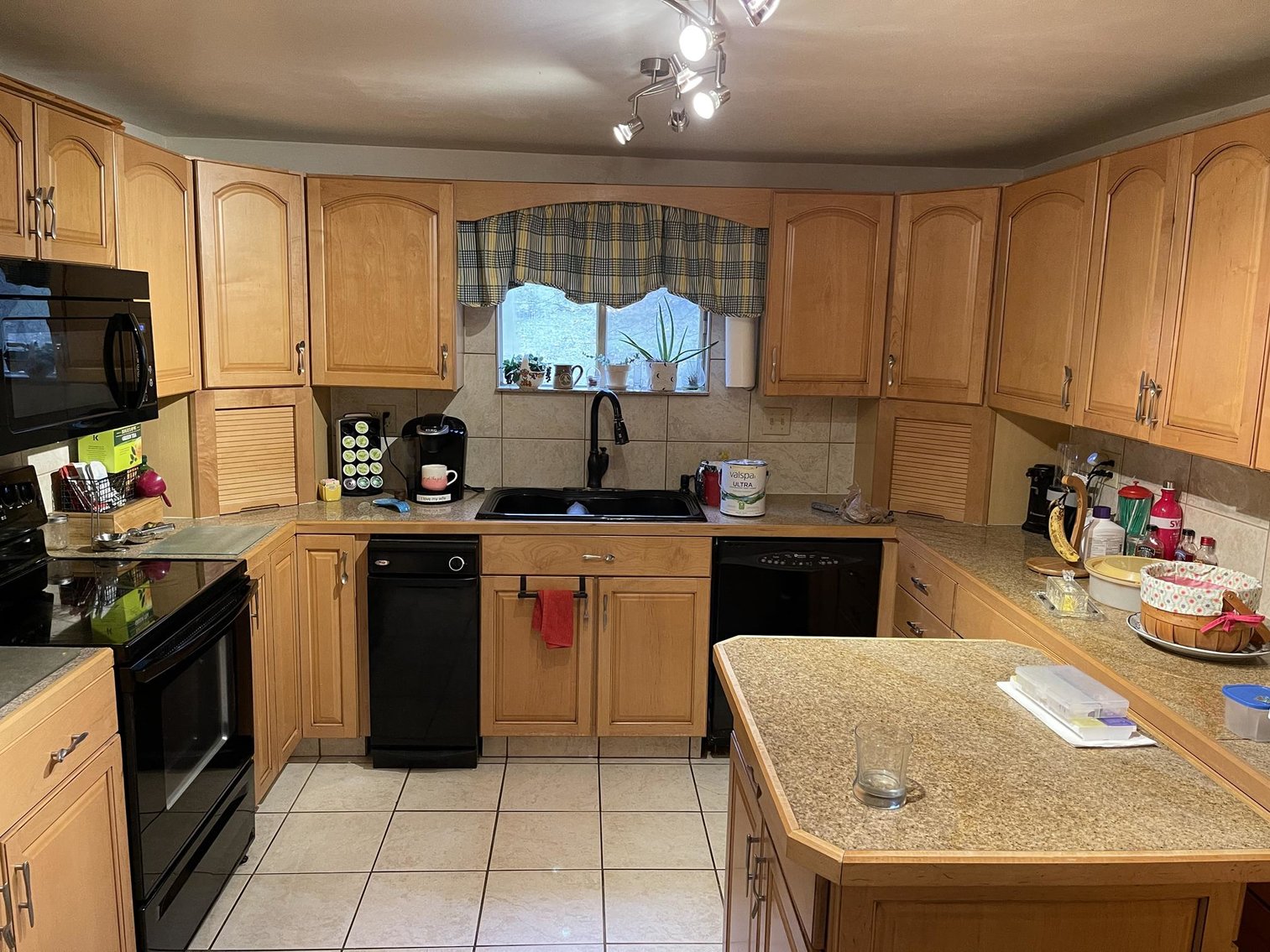 Image for 5-Bedroom Home w/3-Stall Garage