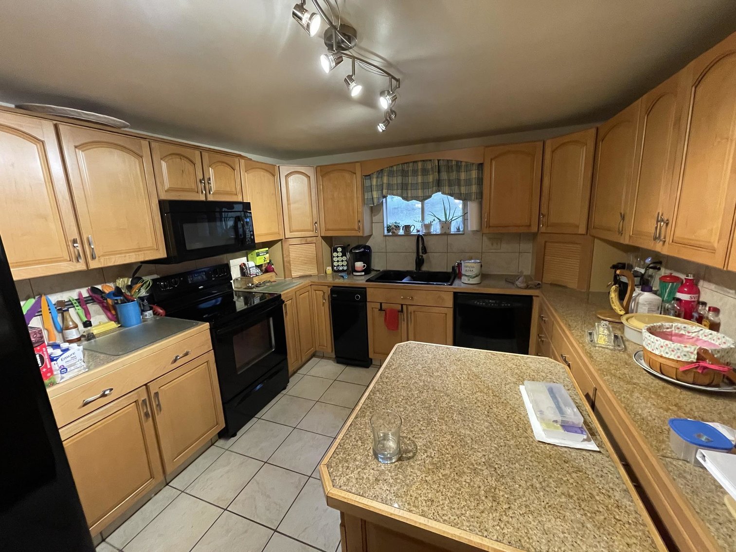 Image for 5-Bedroom Home w/3-Stall Garage