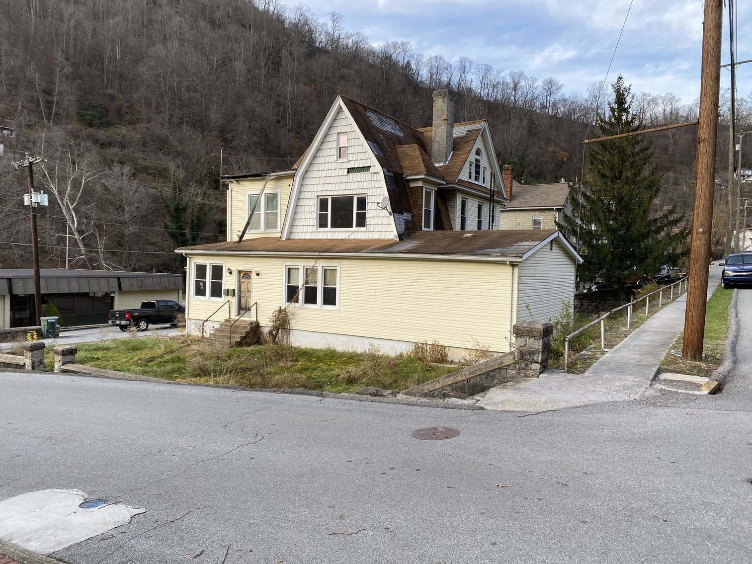 Image for SOLD $55,000 - 4-Unit Apartment Building