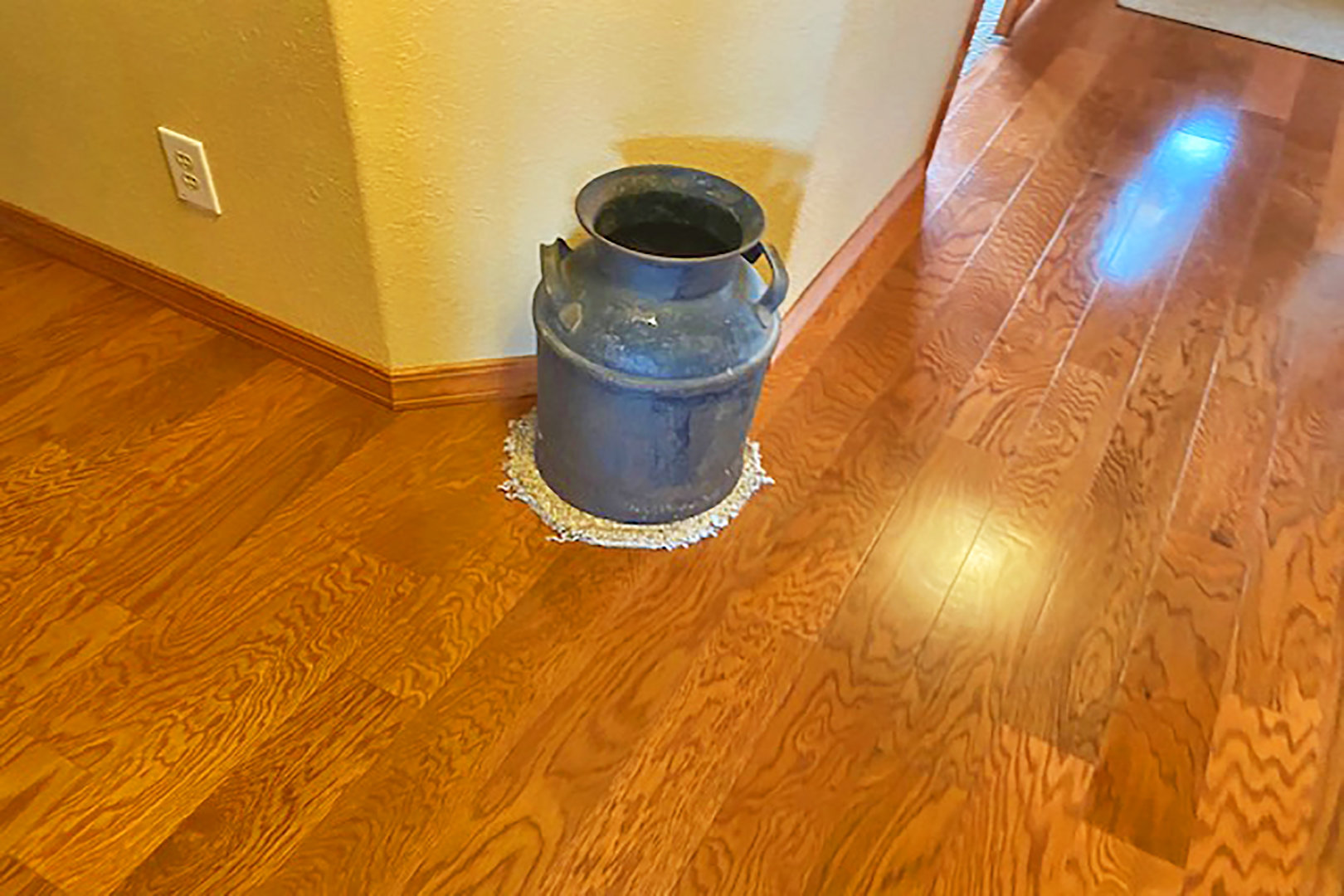 Image for PUBLIC AUCTION - MONDAY, MARCH 1, 10:00 A.M.