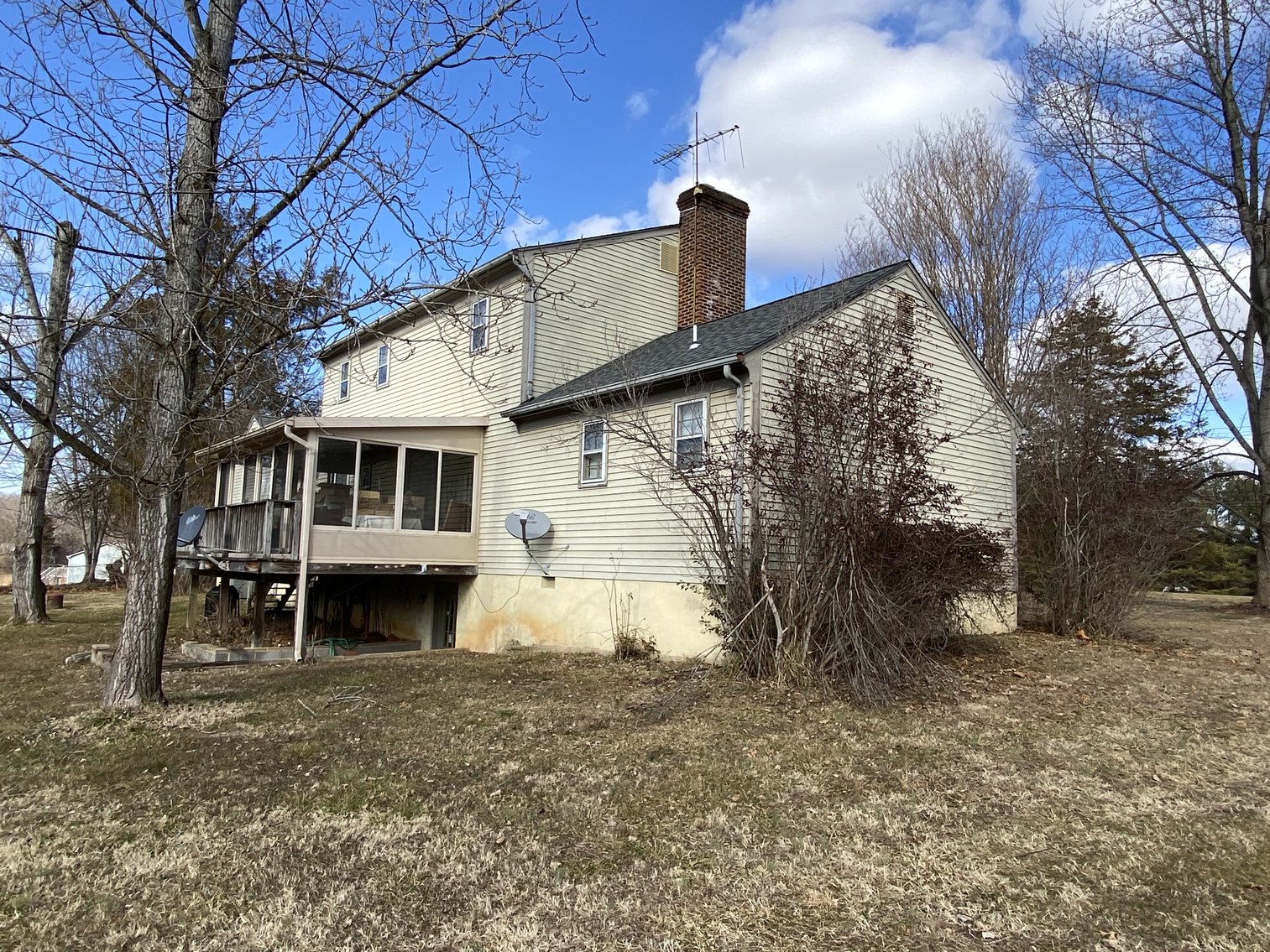 3 BR/2.5 BA Home on 1.37 +/ Acres & CottageFauquier