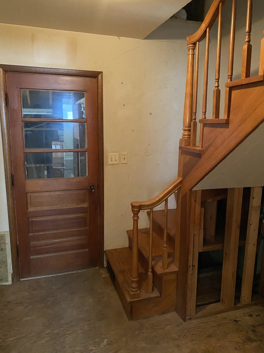 Image for SOLD $25,575 - Spacious 2-Bedroom with Additional Garage