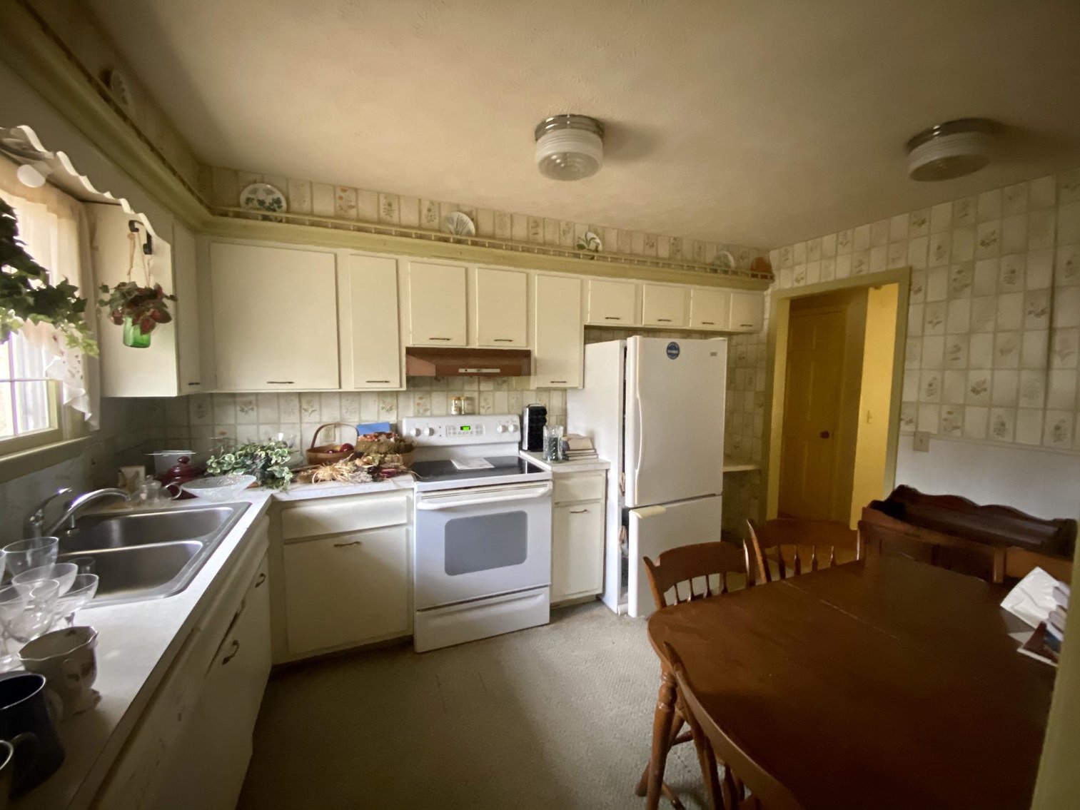 Image for SOLD $43,120 - 3 Bedroom in Elkview Being Sold to the Highest Bidder