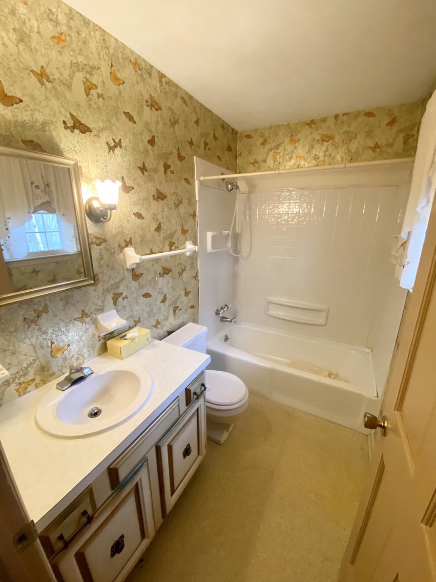 Image for SOLD $43,120 - 3 Bedroom in Elkview Being Sold to the Highest Bidder