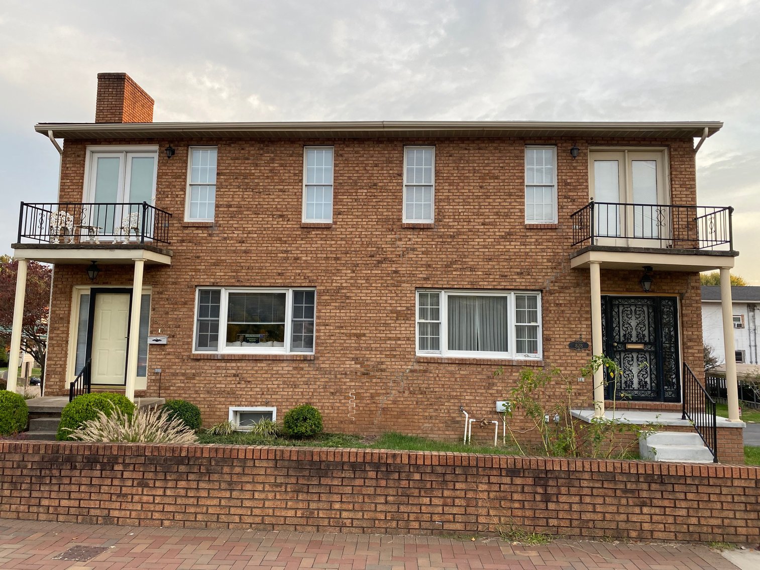 Image for SOLD $99,000 - Large Townhome Overlooking the Kanawha River