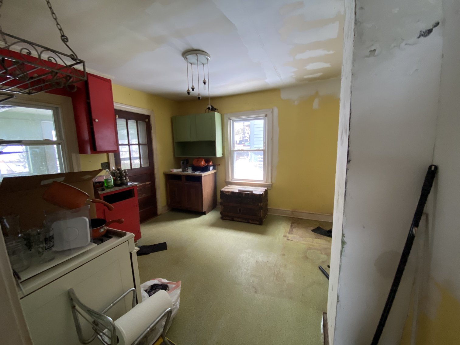 Image for 2 BR/1 BA Investment Property Minutes From UVA, Hospitals & I-64--SELLS to the HIGHEST BIDDER!!