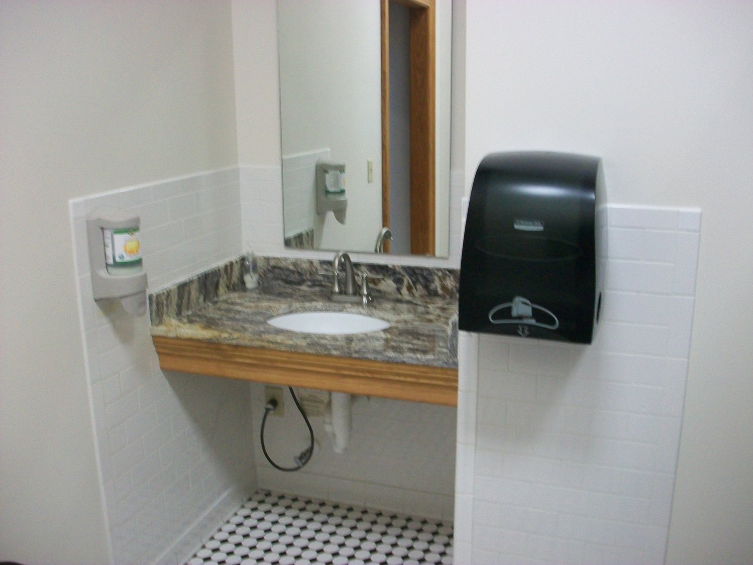 Image for COMMERCIAL BUILDING - HARRISONBURG, VA