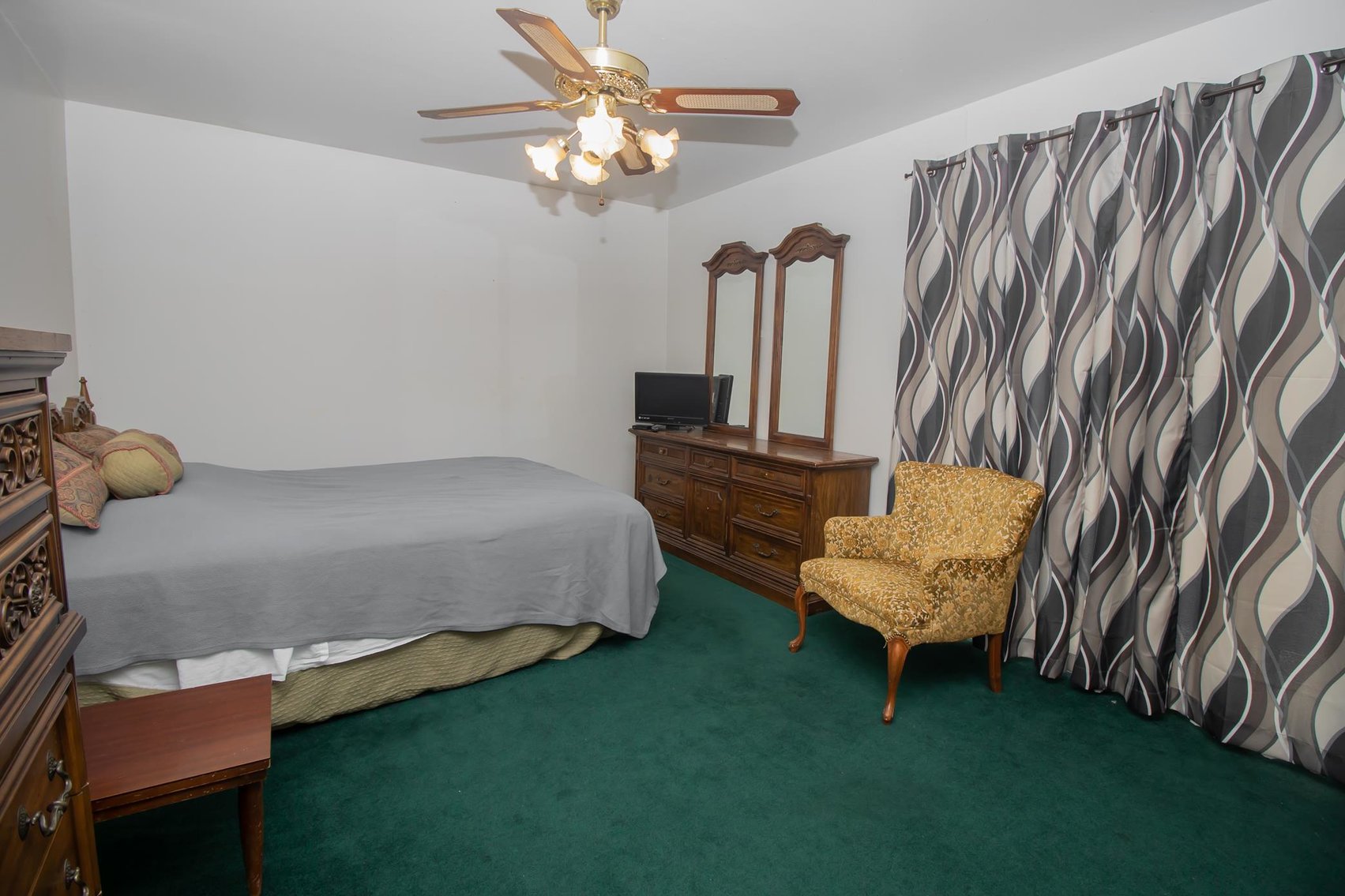 Image for SOLD $445,500 - The Greenbrier Motel – Sells to the Highest Bidder