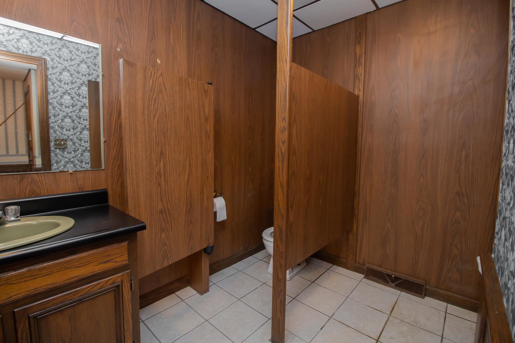 Image for SOLD $445,500 - The Greenbrier Motel – Sells to the Highest Bidder