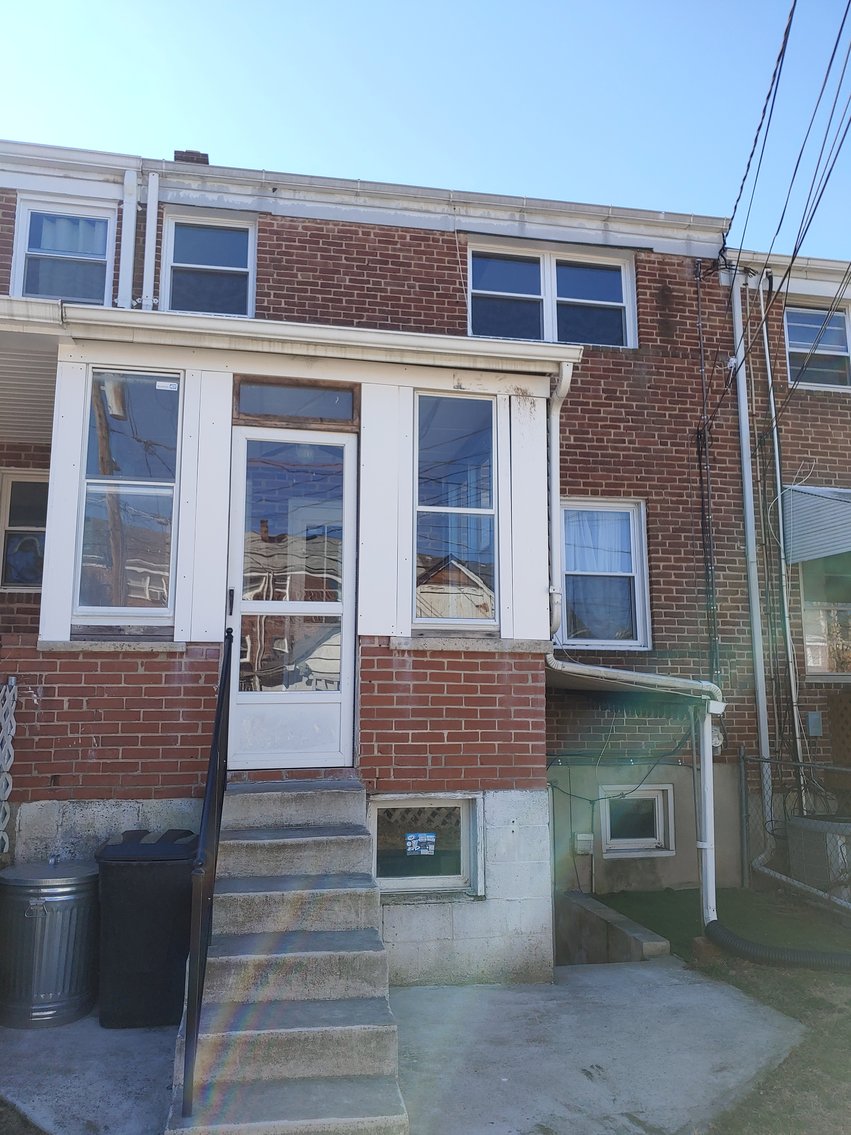 Image for 3 BR, 1½ BA BRICK TOWNHOME W/ DETACHED GARAGE