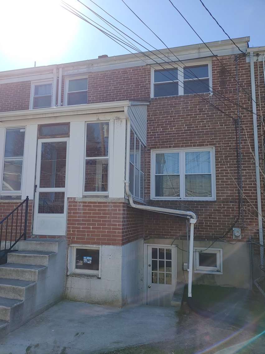 Image for 3 BR, 1½ BA BRICK TOWNHOME W/ DETACHED GARAGE