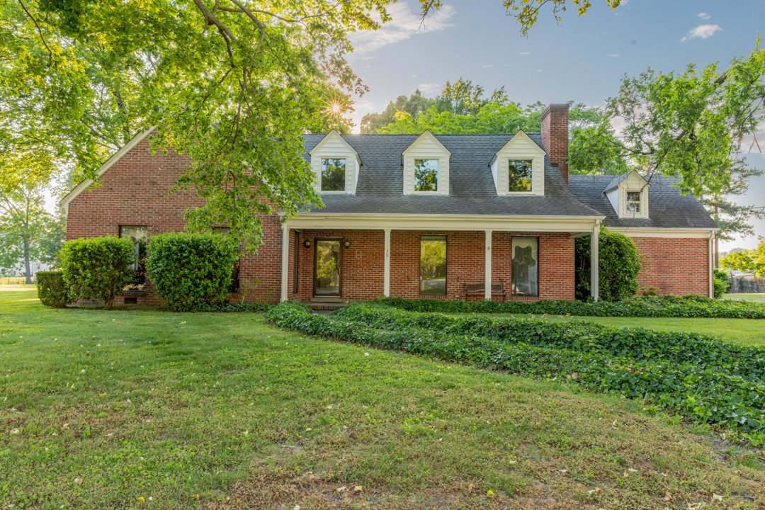 Image for All Brick 15 Room Office Building on Main St. in Downtown Emporia, VA