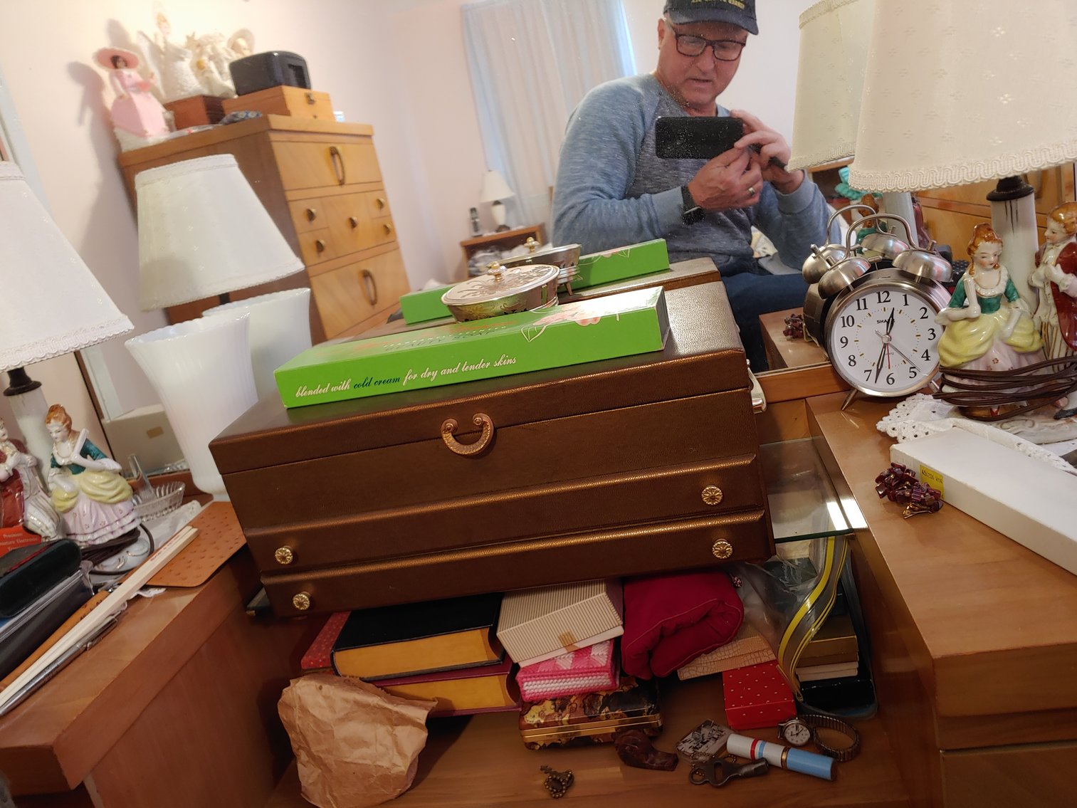 Image for 2 STORY VINYL SIDED HOUSE & 1 CAR GARAGE