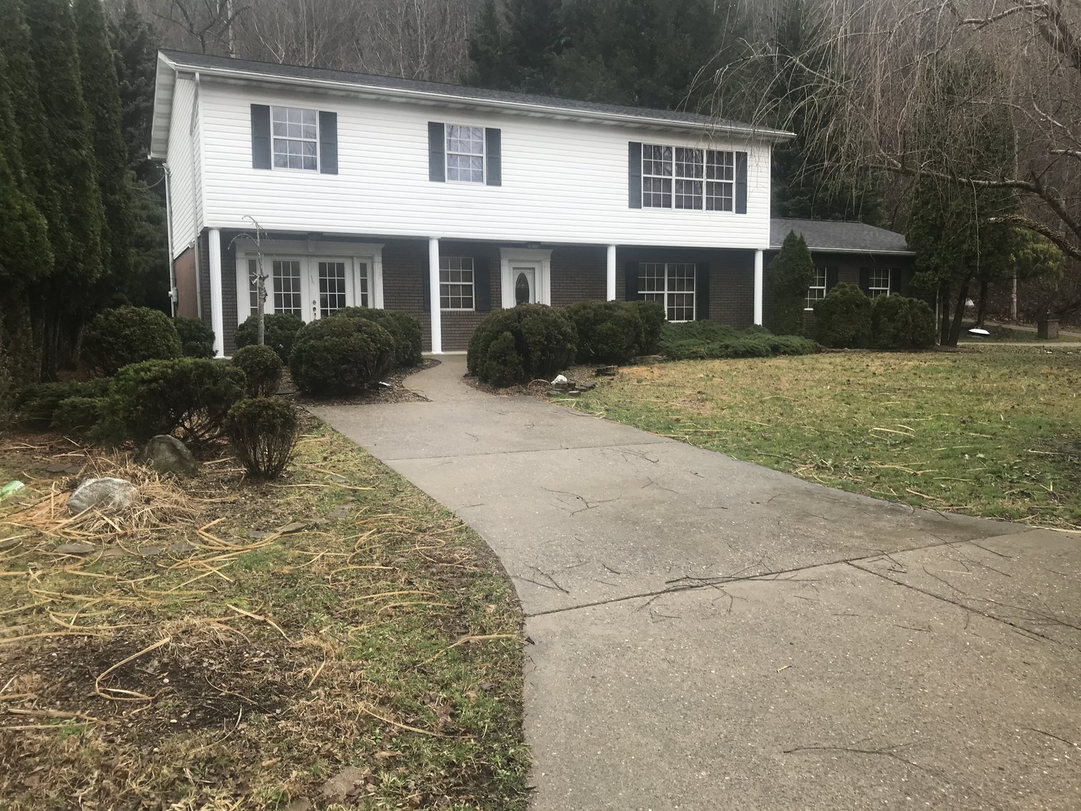 4 Bedroom, 2.5 Bath Home in Chapmanville