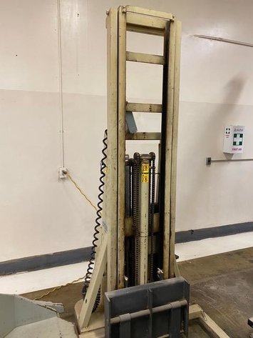 Image for MJK0410 Crown Electric Pallet Lift