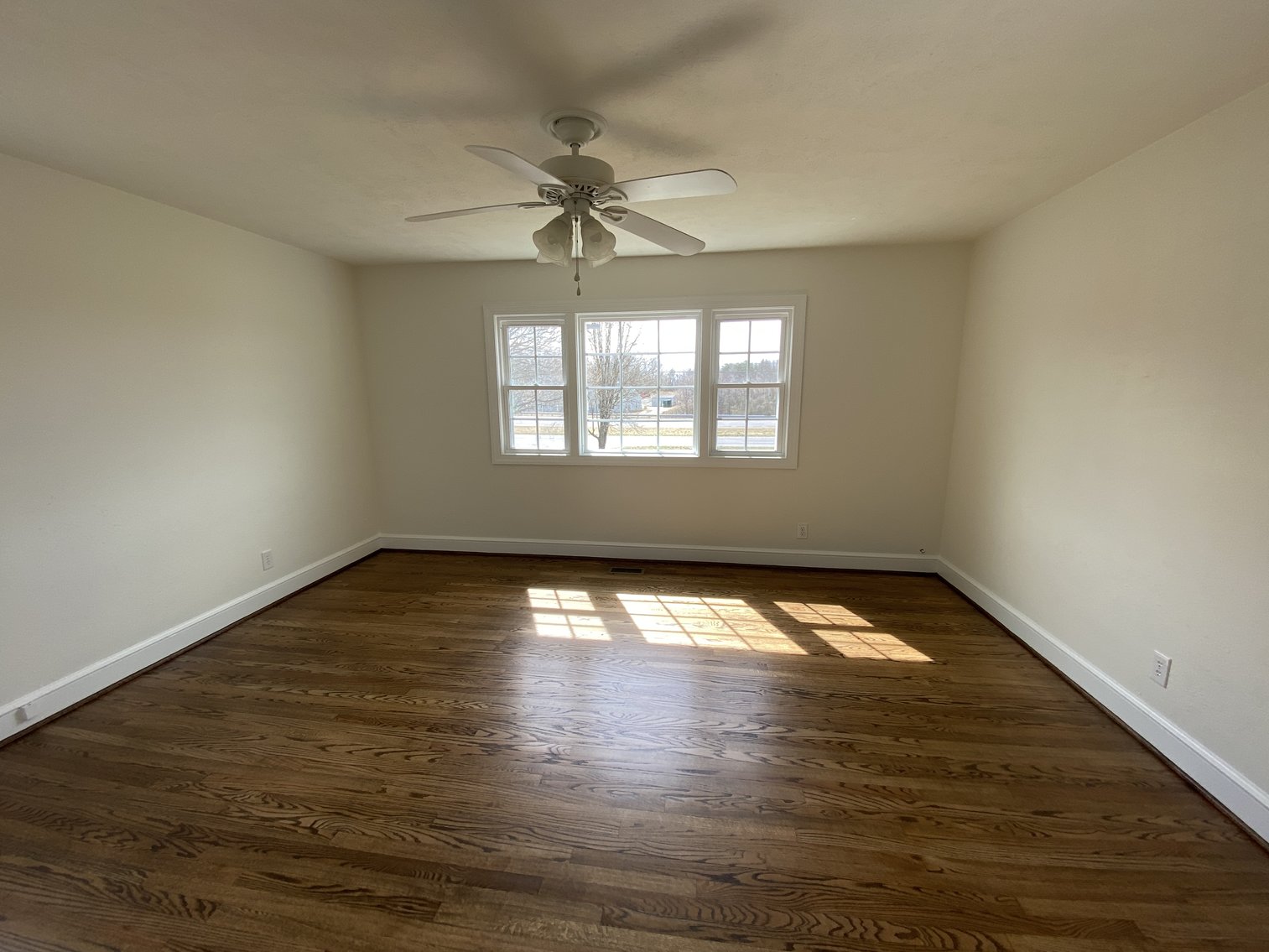 Image for 3 BR/2.5 BA Brick Home w/Finished Walk-Out Basement on 1.18 +/- Acres--SELLING to the HIGHEST BIDDER!!