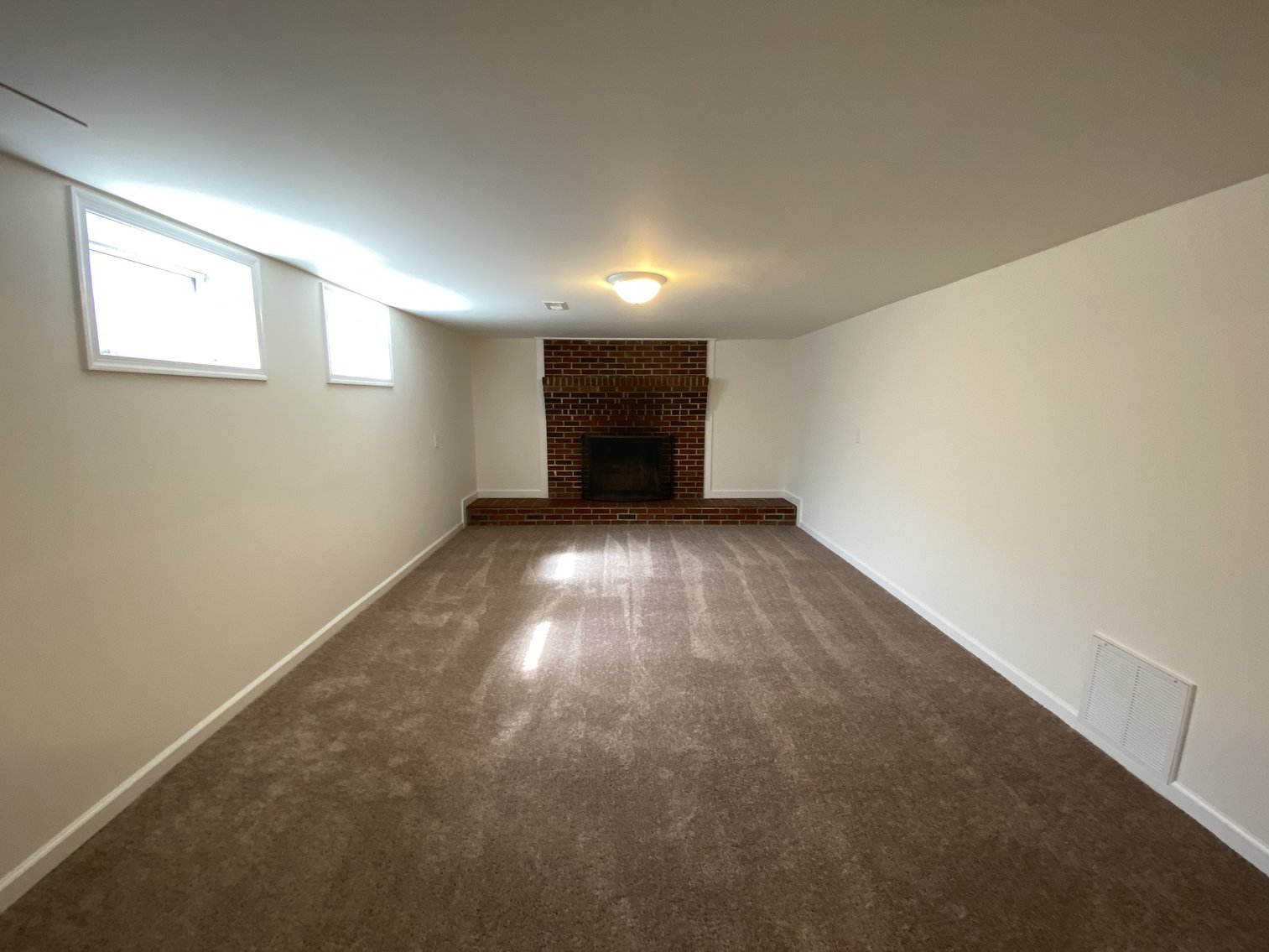 Image for 3 BR/2.5 BA Brick Home w/Finished Walk-Out Basement on 1.18 +/- Acres--SELLING to the HIGHEST BIDDER!!