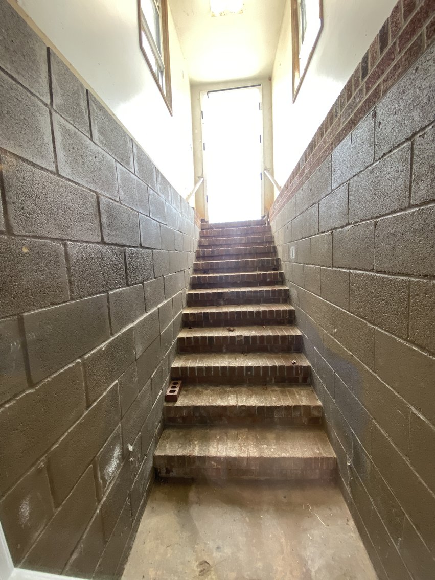 Image for 3 BR/2.5 BA Brick Home w/Finished Walk-Out Basement on 1.18 +/- Acres--SELLING to the HIGHEST BIDDER!!