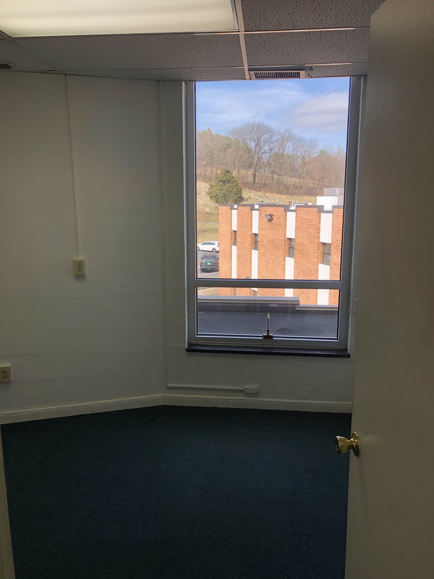 Image for 2 Story Commercial Medical Facility in Staunton, VA--ONLINE ONLY BIDDING!!