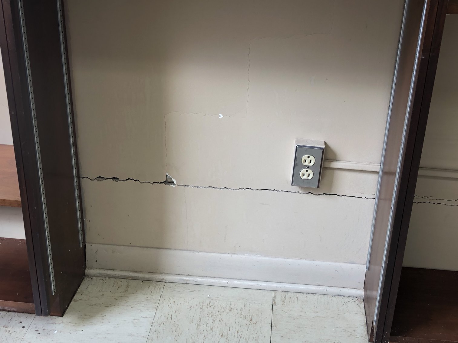 Image for 2 Story Commercial Medical Facility in Staunton, VA--ONLINE ONLY BIDDING!!