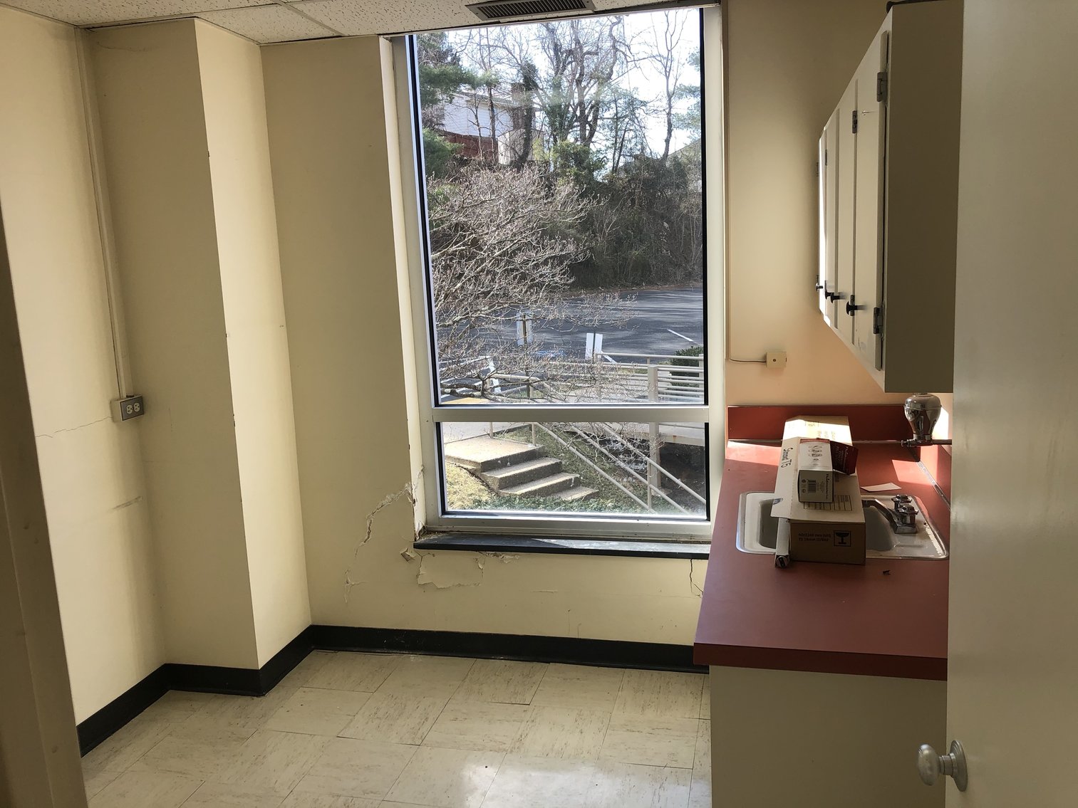 Image for 2 Story Commercial Medical Facility in Staunton, VA--ONLINE ONLY BIDDING!!