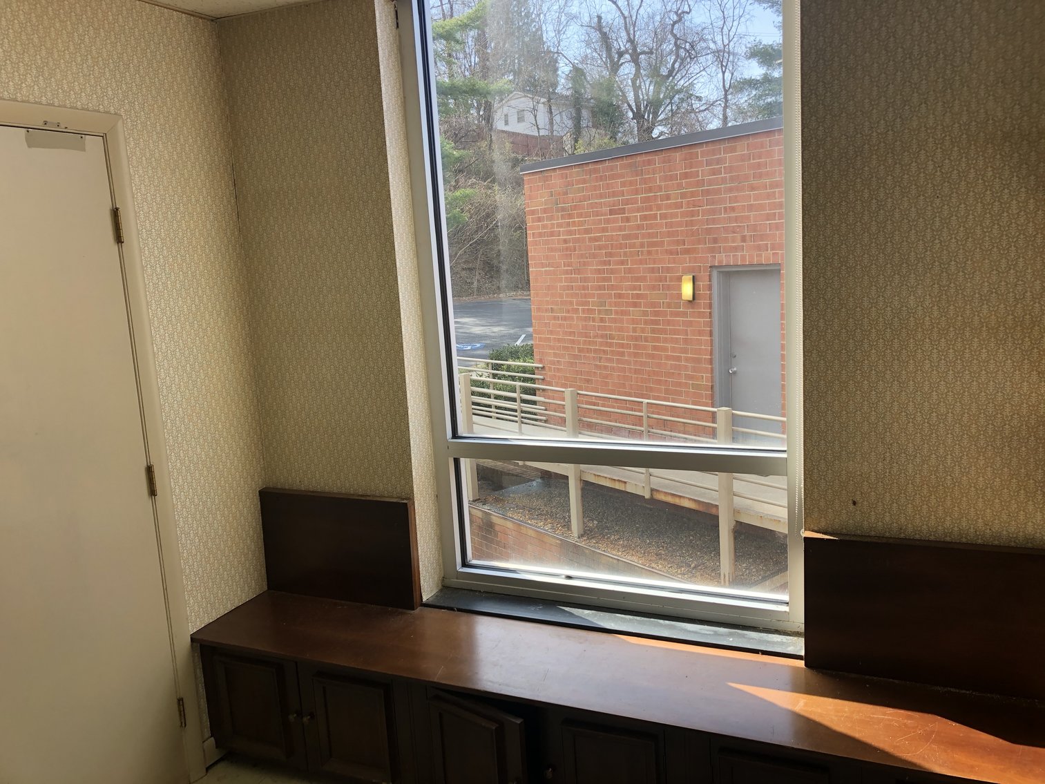 Image for 2 Story Commercial Medical Facility in Staunton, VA--ONLINE ONLY BIDDING!!