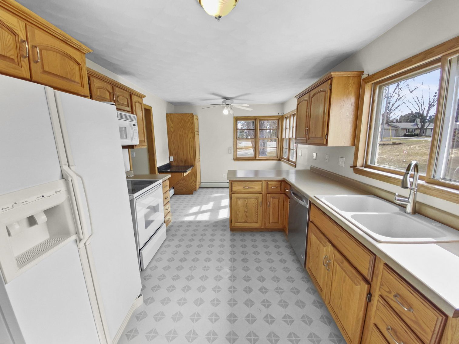 Image for LITTLE LAKE BUTTE DES MORTS REAL ESTATE AUCTION