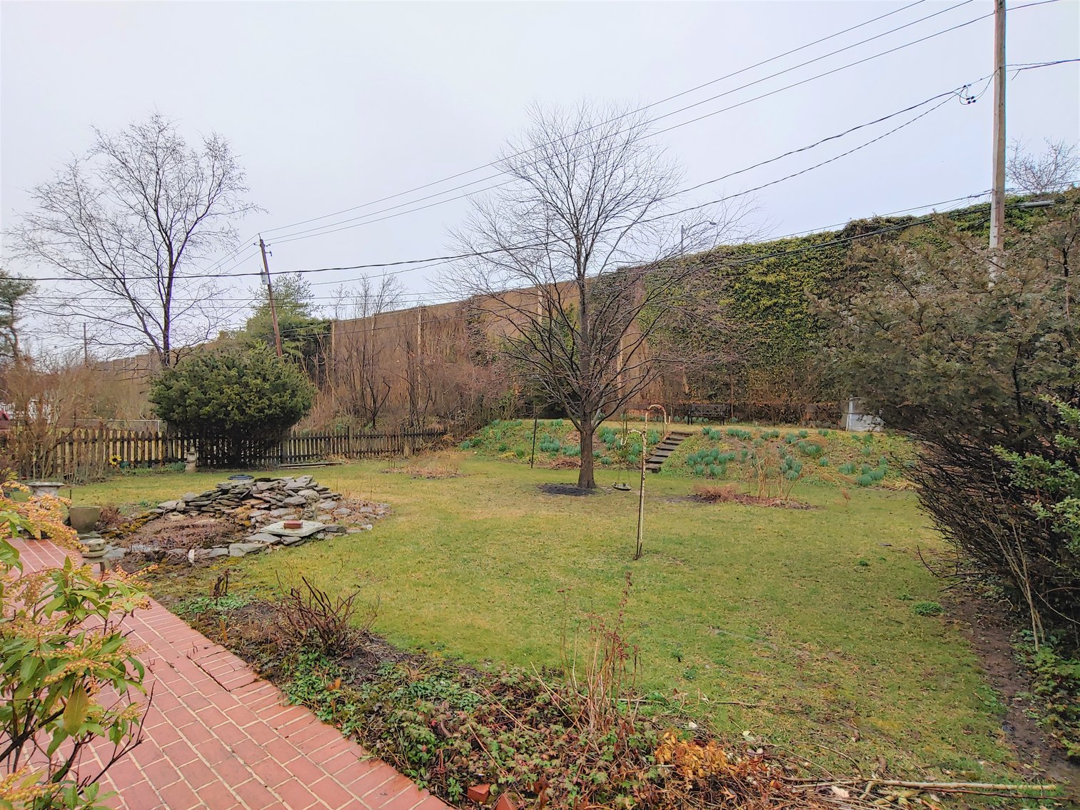 Image for 4 BR, 2 BA BRICK RANCHER W/ FENCED REAR YARD