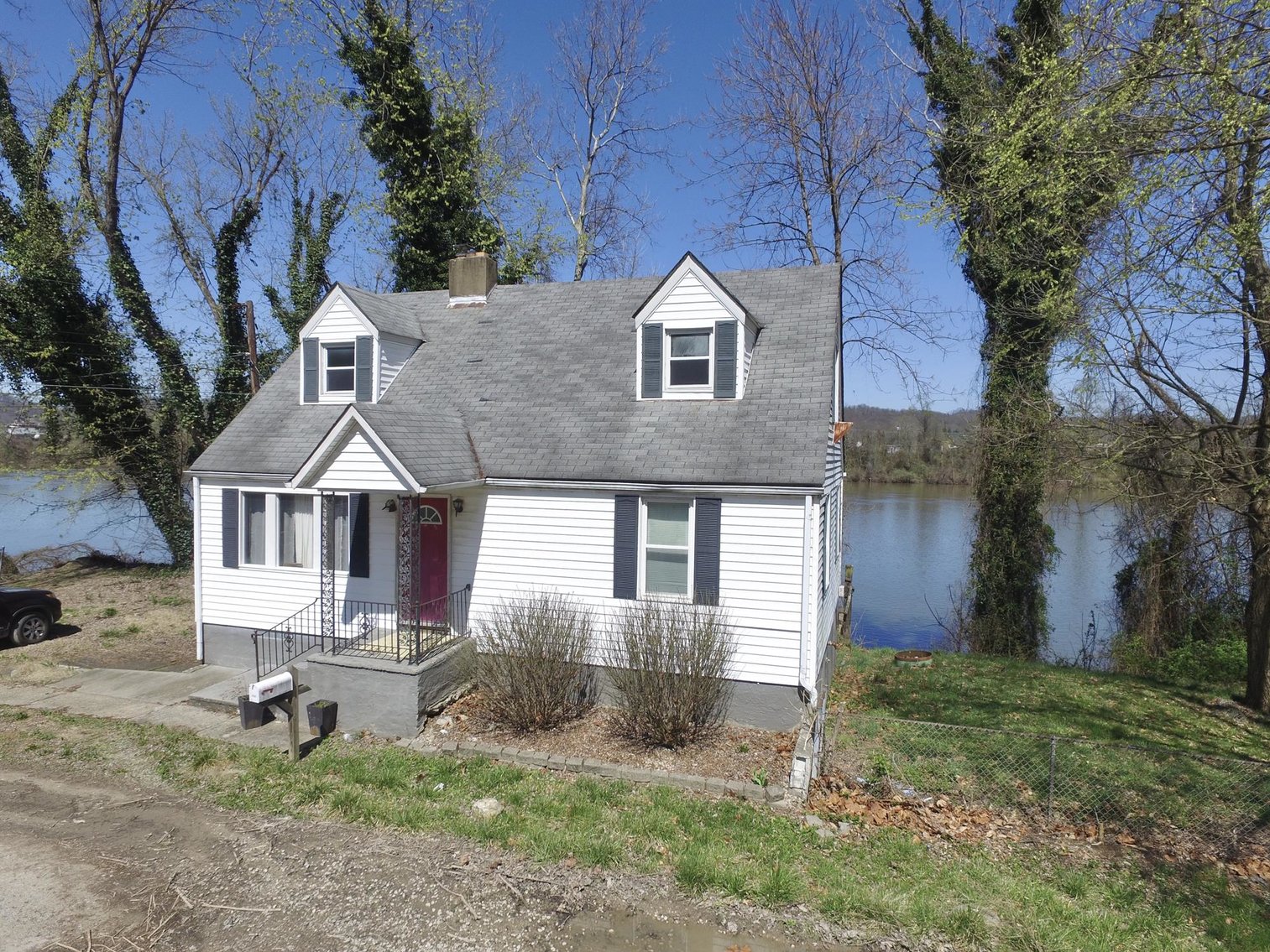 Image for SOLD $82,500 - 3 Bedroom on the River