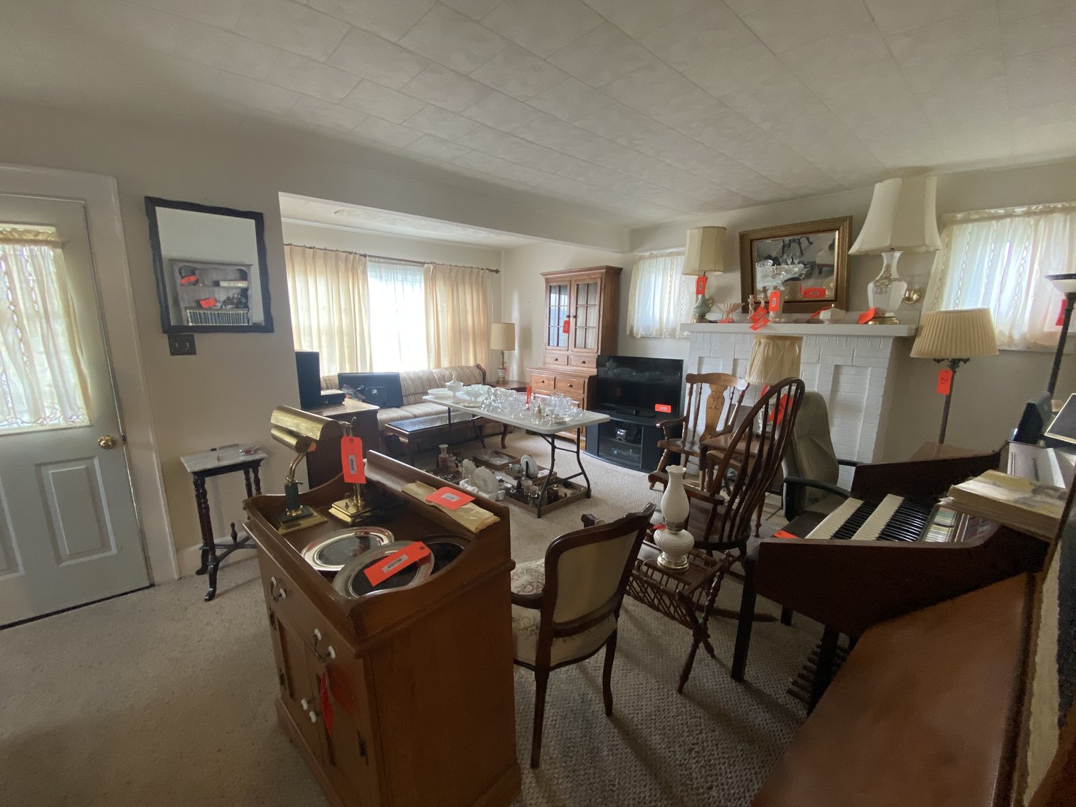 Image for SOLD $82,500 - 3 Bedroom on a Large Lot Selling to the Highest Bidder