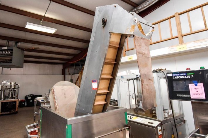 Image for ***SOLD*** MJK0461 Omega Cap Elevator H-1-18