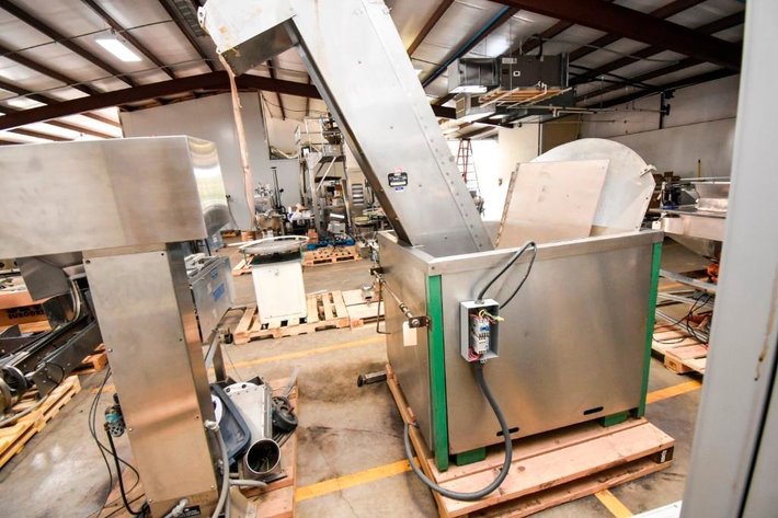 Image for ***SOLD*** MJK0461 Omega Cap Elevator H-1-18